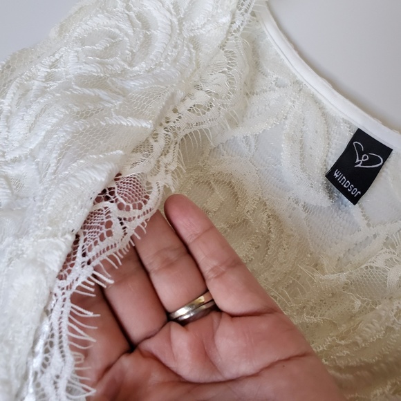 WINDSOR | Cream Lace V neck Dress - Picture 3 of 7